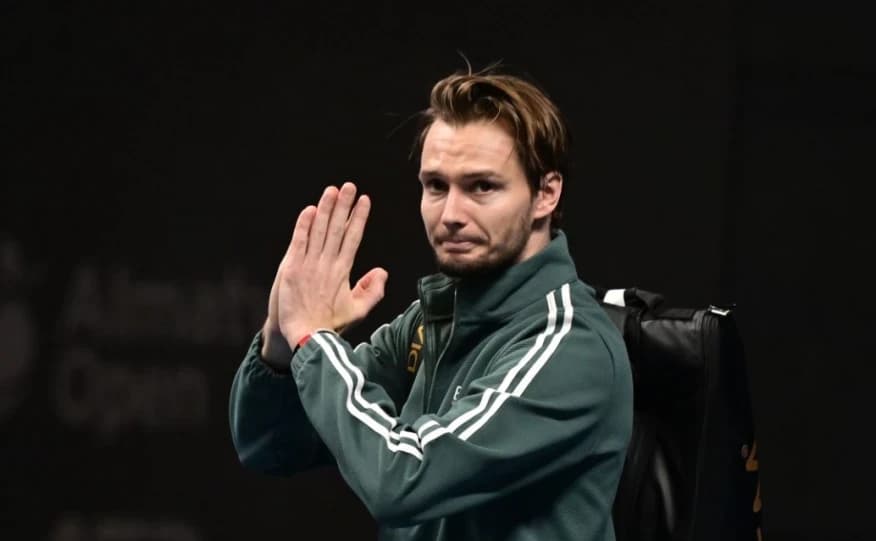 Александр Бублик жарақатына байланысты Almaty Open жартылай финалынан шығып қалды
