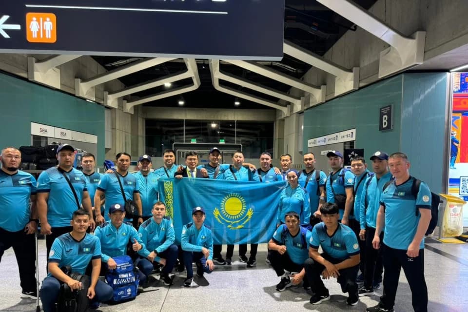 Первые параспортсмены вылетели в Париж