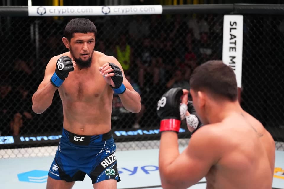 Боец UFC Рузибоев о бое с Рахмоновым: Когда я выступал в казахских лигах, много людей хотели, чтобы мы подрались