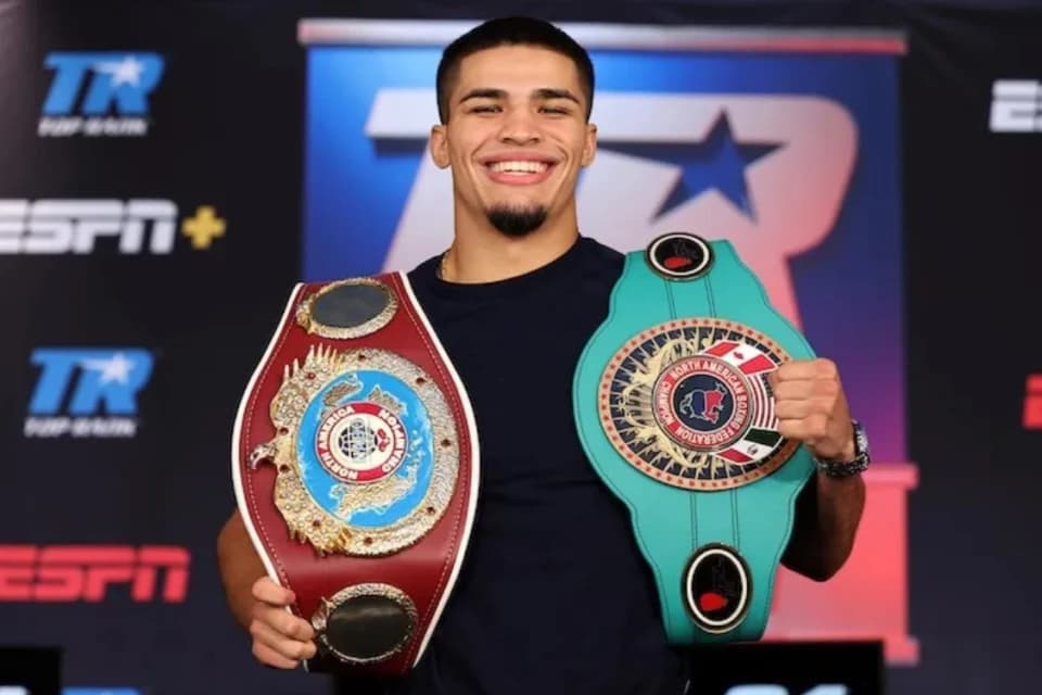 Зандер Заяс стал чемпионом WBO в первом среднем весе (видео)
