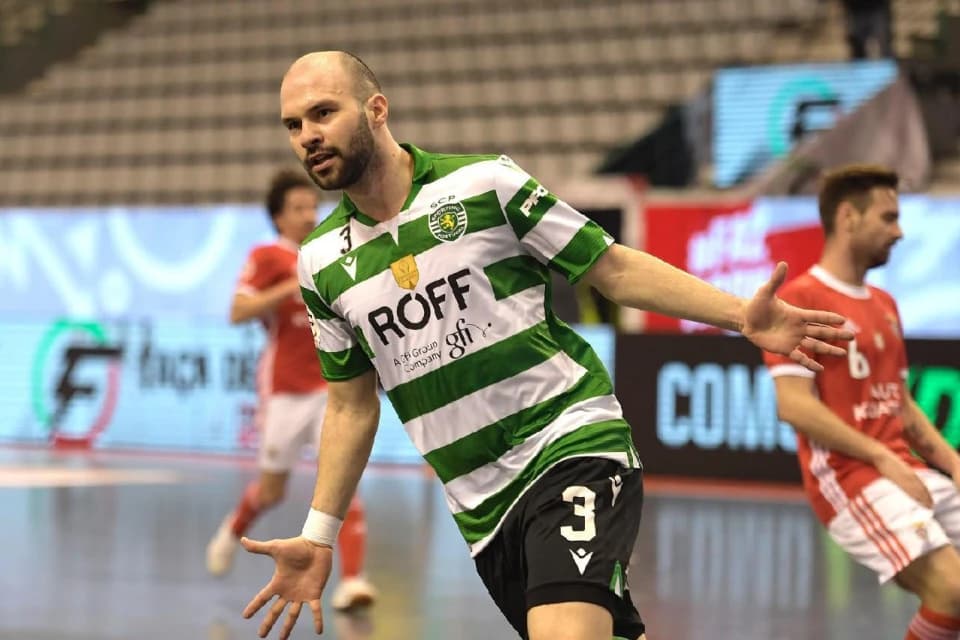 Қазақстан футзал құрамасының ойыншысы Португалия чемпионы атанды