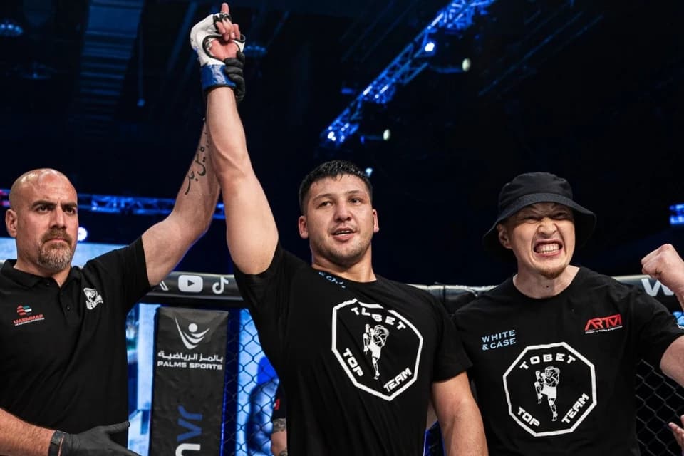Дияр Нургожай нокаутом дебютировал в UAE Warriors
