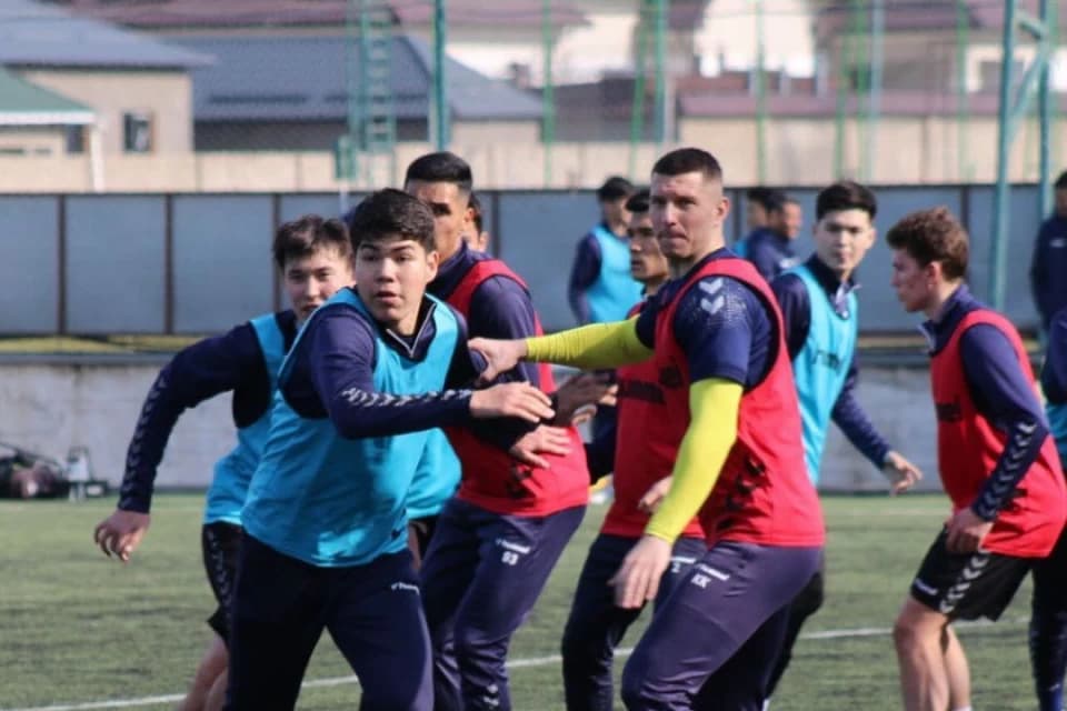 «Каспий» проиграл «Жас-Кырану» в Кубке Казахстана