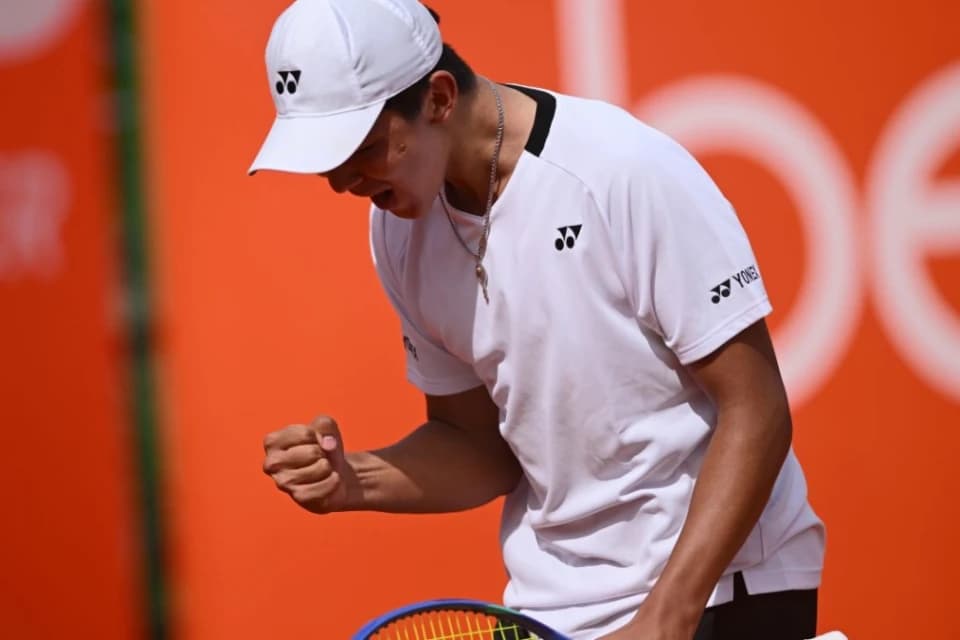 Зангар Нурланулы вышел в четвертьфинал турнира ITF J500 в Германии
