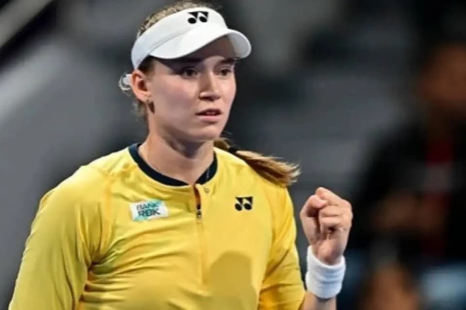 Елена Рыбакина АҚШ-тағы жарыс қарсаңында алғашқы жаттығуын өткізді
