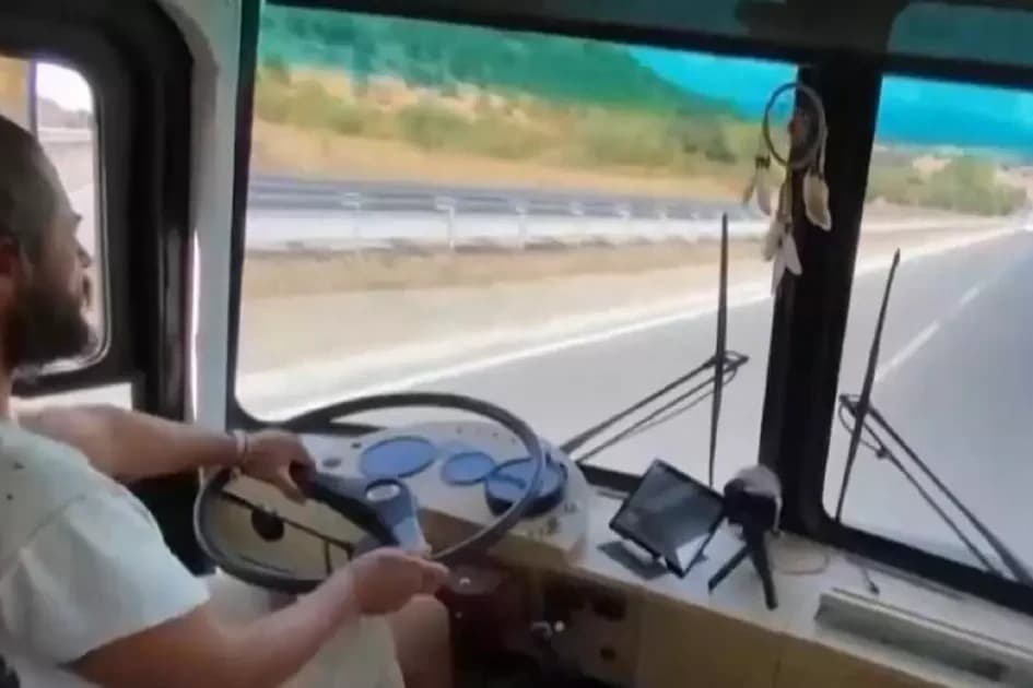 Автобуспен көшпенділер ойындарын көруге шыққан түрік отбасы 21 күн дегенде Астанаға жетті