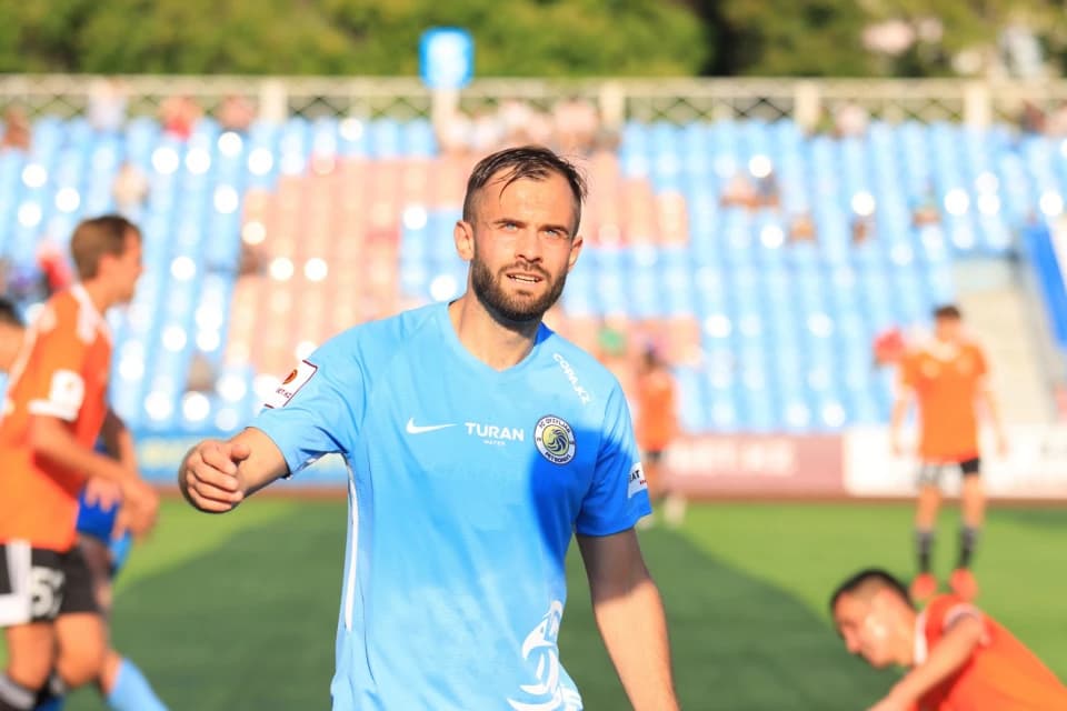 Максим Драченко перешел в «Шахтер»
