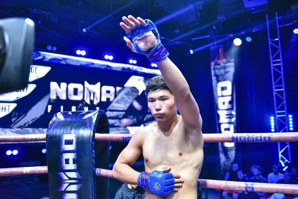 Казахстанский боец ММА потерпел поражение от узбекского файтера