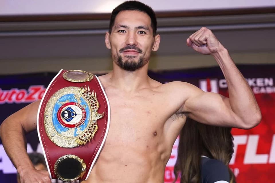 Алимханулы бросил вызов чемпиону WBA после победы: Какой смысл держать титул?