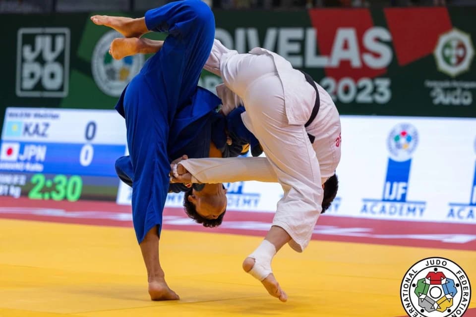 Мейирлан Максим сразится за «бронзу» Grand Slam в Токио