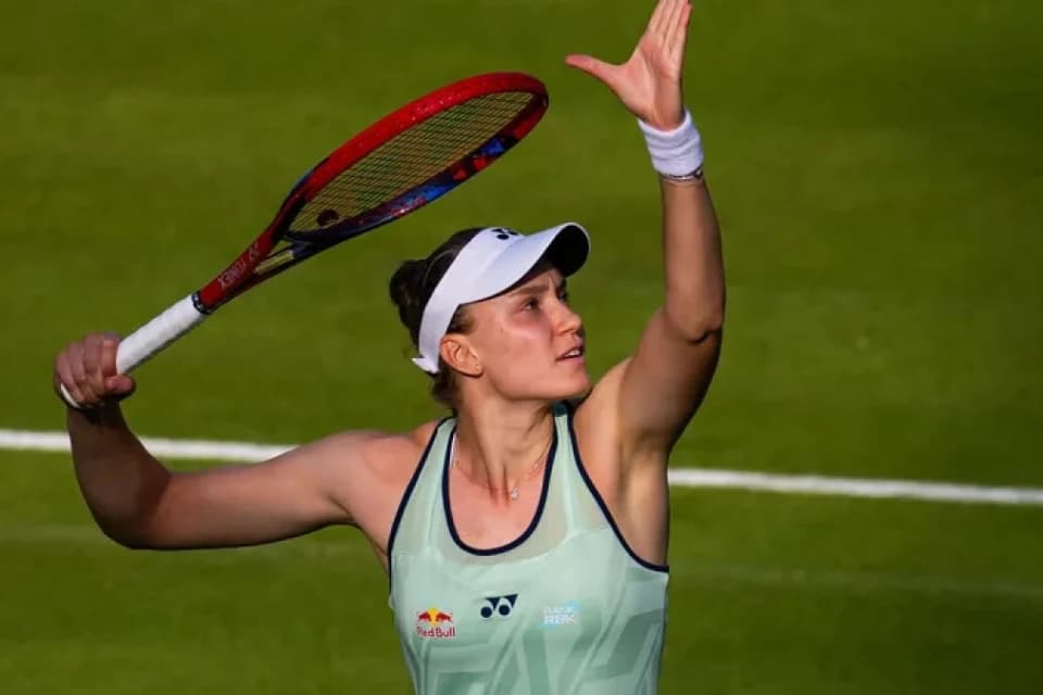 Елена Рыбакина вышла в четвертьфинал турнира в Берлине