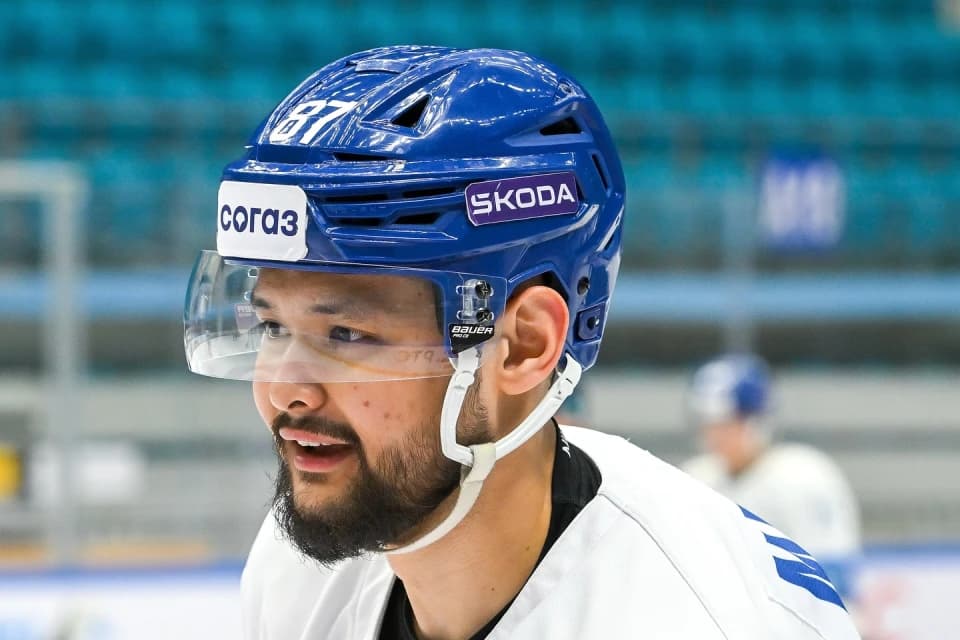 Адиль Бекетаев: У нас сложная группа на Чемпионате мира, но хотелось бы попасть в плей-офф