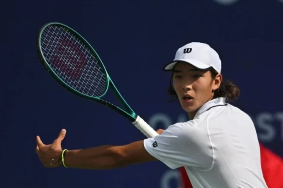 Амир Омарханов шагнул в полуфинал турнира ITF