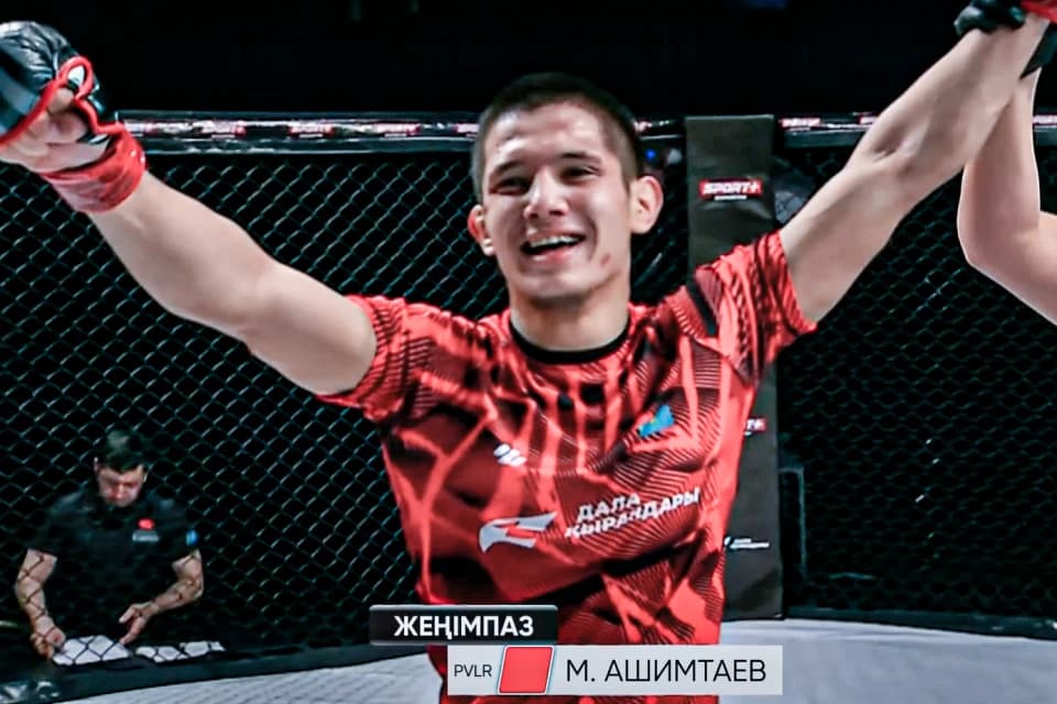 Марат Ашимтаев выиграл серебряного чемпиона мира на ЧРК по ММА в Караганде