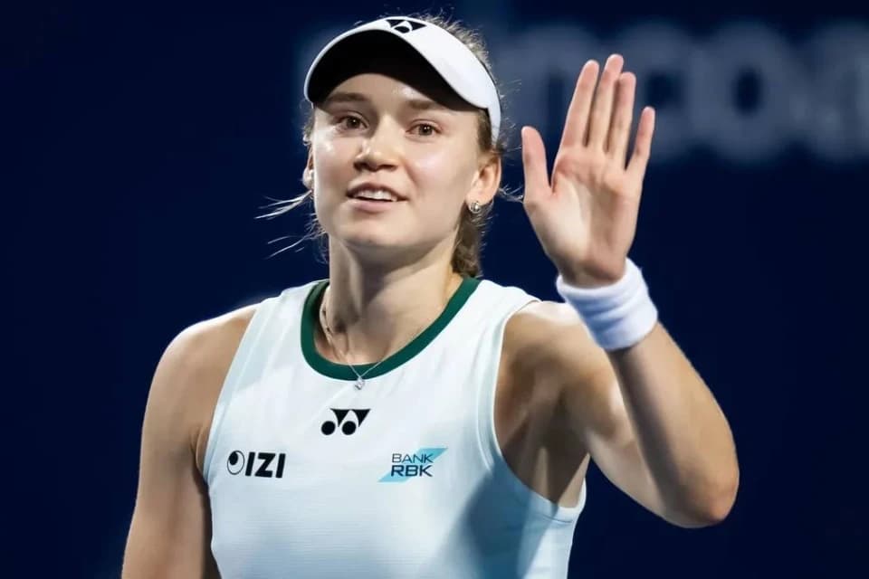 Елена Рыбакина возглавила чемпионскую гонку WTA