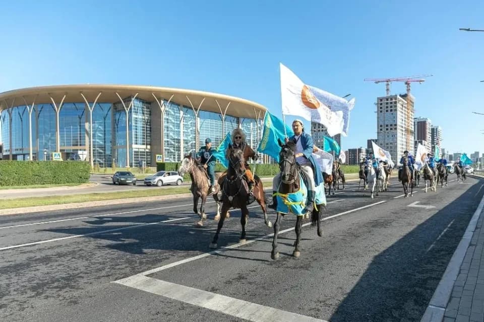 Көшпенділер ойындары: Астанада атқа мінгендер шеруі өтті