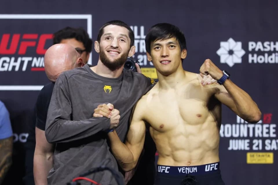 Азат Максум получил новый бой в UFC