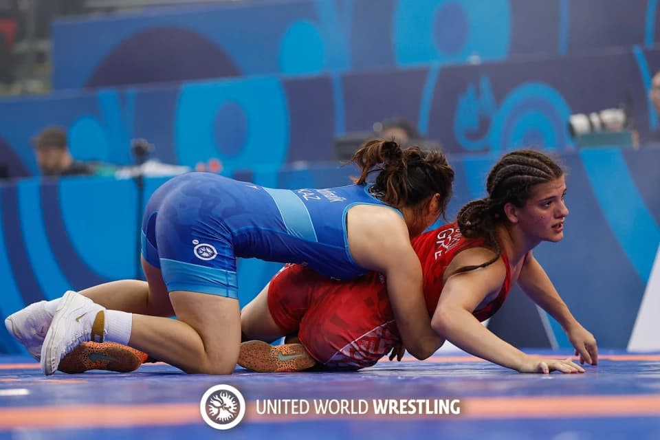Айша Абдималик завоевала "серебро" на чемпионате мира U17 по женской борьбе