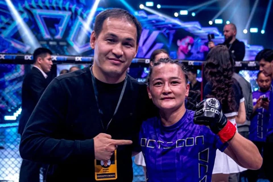 Менеджер Турсын поделился новостями о подписании Аян в UFC