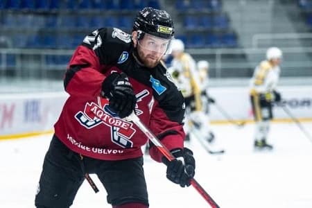 Хоккеист «Актобе» Иван Кучин завершил карьеру игрока