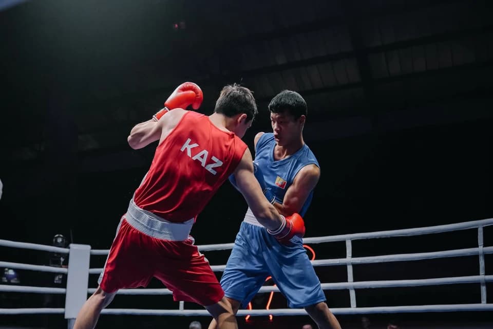Два казахстанских боксера вышли в четвертьфинал чемпионата Азии U23
