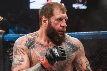 Александр Емельяненко сделал вес перед возвращением в октагон