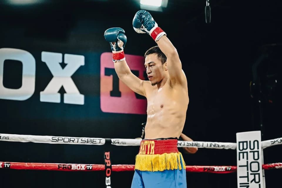 Джукембаев защитил пояс WBA