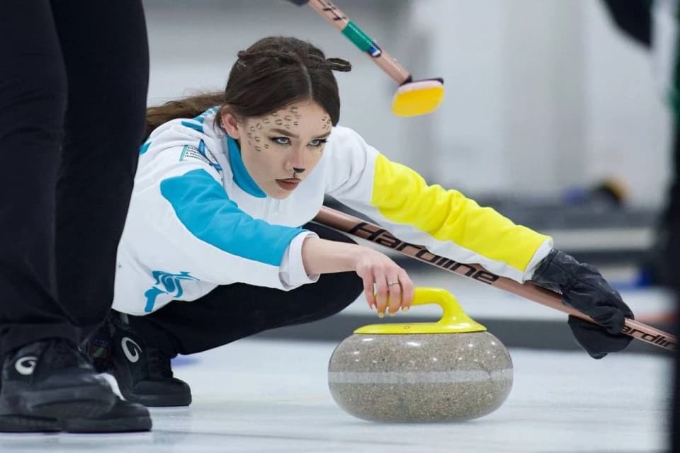 Команда Казахстана по керлингу вышла в плей-офф панконтинентального чемпионата