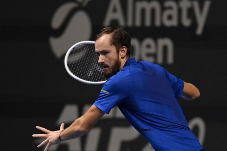 Даниил Медведев вышел в четвертьфинал Almaty Open