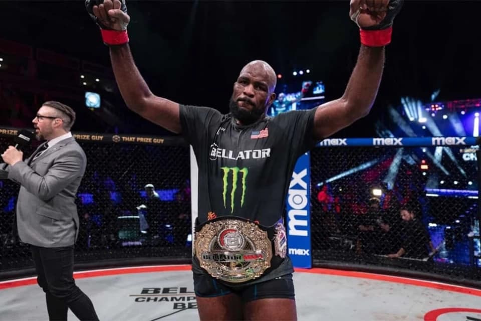Кори Андерсон стал новым чемпионом Bellator в полутяжелом весе (Видео)