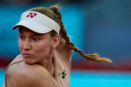 Рыбакина вышла в финал турнира во Франции