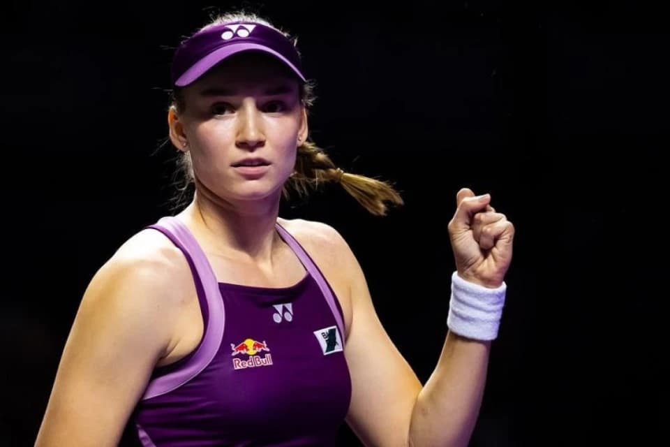 Елена Рыбакина — первая теннисистка из Казахстана, вышедшая в полуфинал WTA Finals