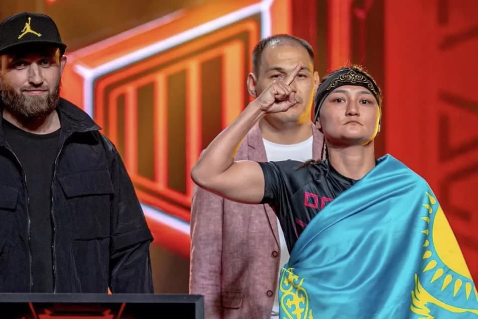 ММА жауынгері Аян Тұрсын боксшы Назым Қызайбаймен жанжал туралы айтты