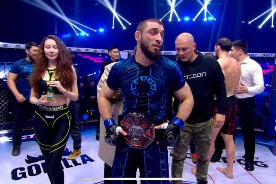Мурад Абдурахманов – новый чемпион лиги OCTAGON в среднем весе