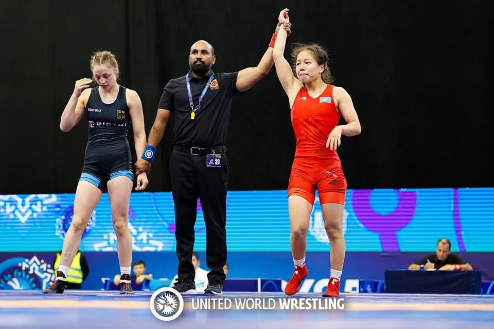 Шугыла Омирбек завоевала золотую медаль молодежного чемпионата мира по женской борьбе