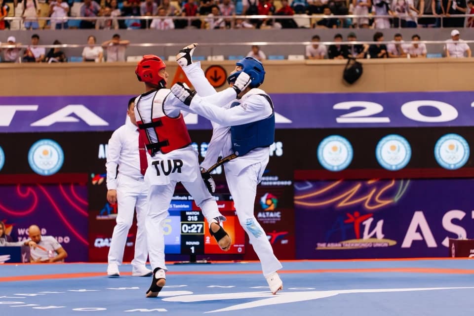 Сборная Казахстана начала чемпионат Алтайского союза с 18 медалей