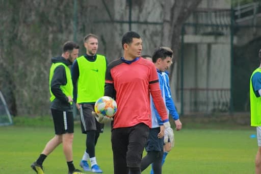 Самат Отарбаев: До последнего будем поддерживать наших футболистов