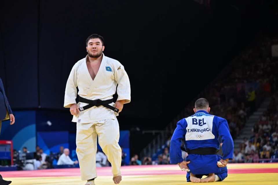 Нурлыхан Шархан выиграл первую схватку на Олимпиаде