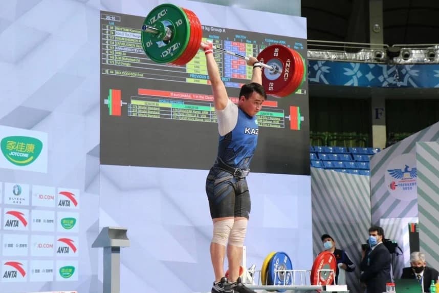 Нұрғиса Әділетұлы – ауыр атлетикадан әлем чемпионы