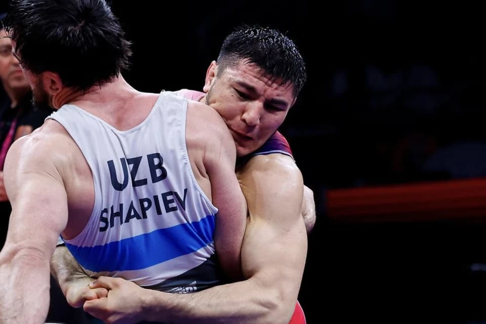 Азамат Дәулетбеков әлемдік рейтингте көш бастады