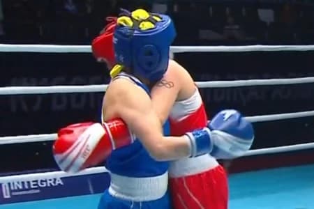 Чемпионку мира из Казахстана лишили «золота» турнира по боксу