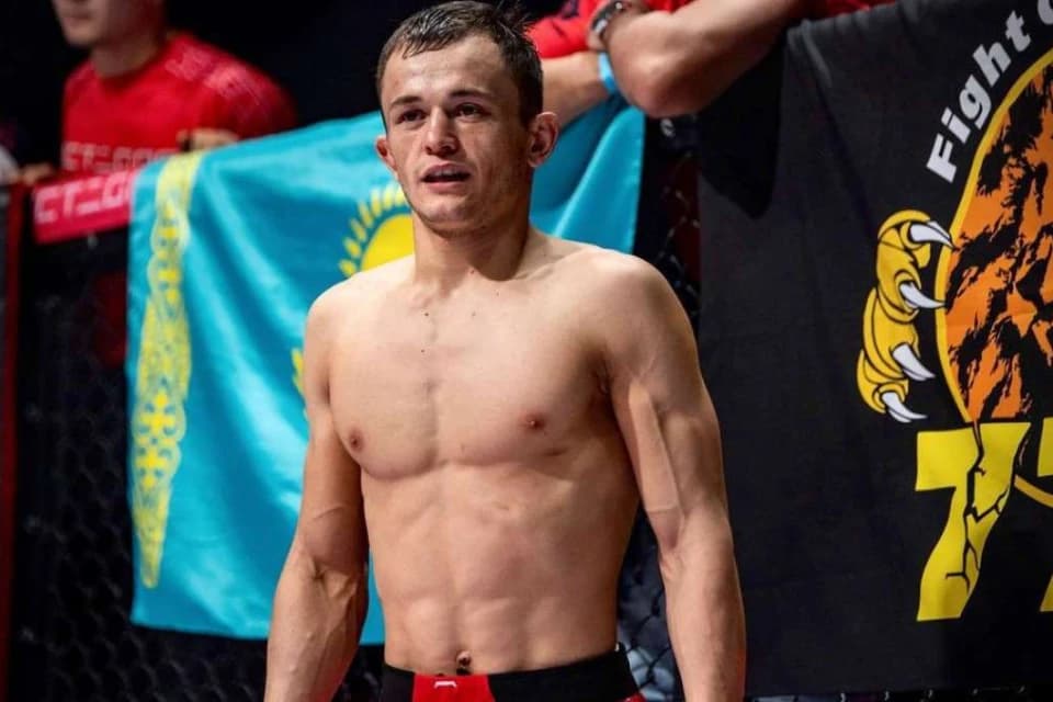Жарақатынан айыққан қазақстандық жауынгер UFC-де екінші жекпе-жегін алды