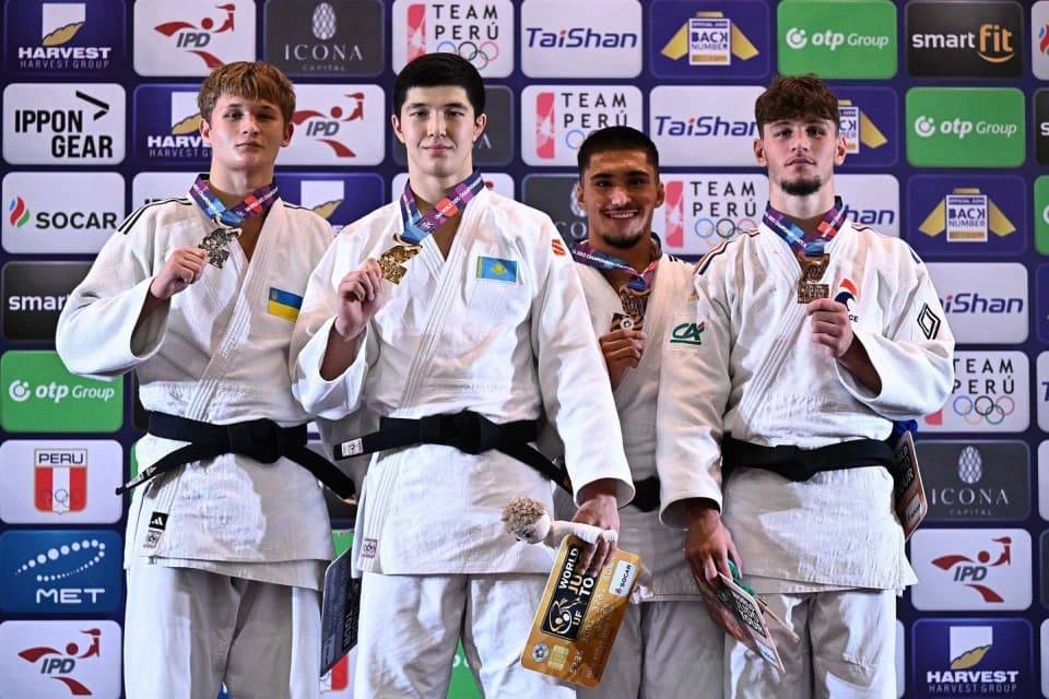 Казахстанец стал чемпионом мира по дзюдо среди кадетов