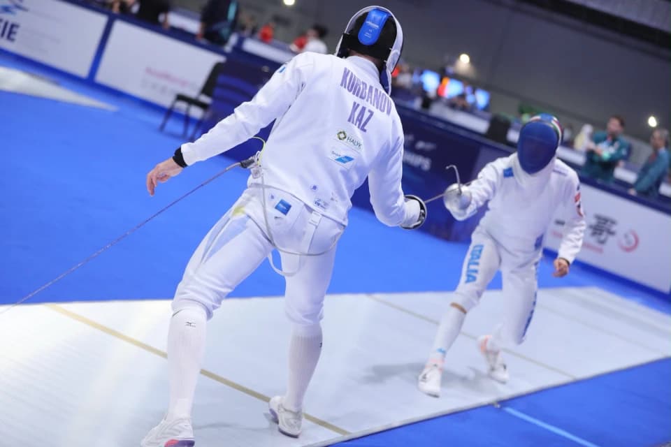 Казахстанские шпажисты вышли в ТОП-32 Чемпионата Мира