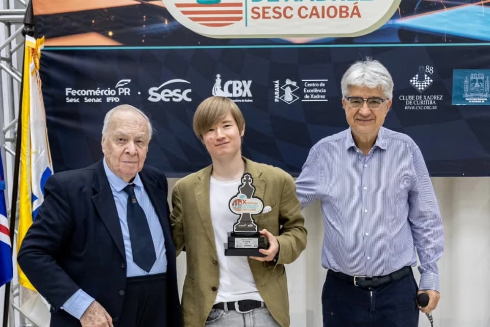Алишер Сулейменов выиграл международный шахматный турнир в Бразилии