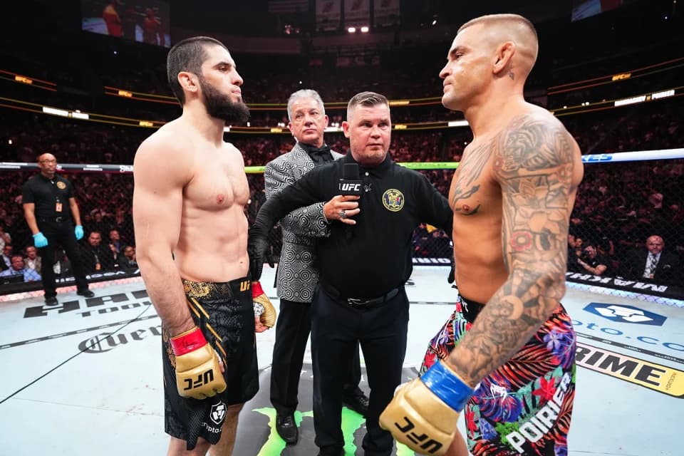 Ислам Махачев UFC 302-де Дастин Порьені мерзімінен бұрын жеңді