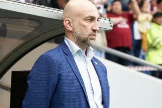 «Бесхозная сборная». Адиев отреагировал на слова Черчесова