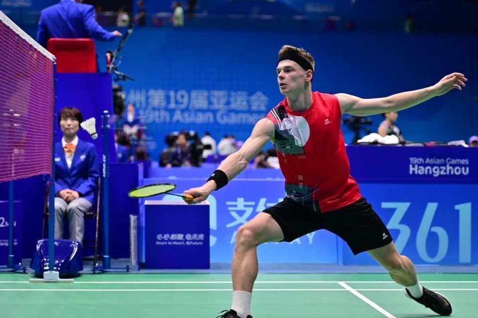 Дмитрий Панарин вышел в 1/8 финала международного турнира по бадминтону в Астане