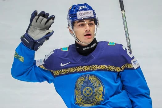 «Барыс» хочет подписать игрока сборной Казахстана