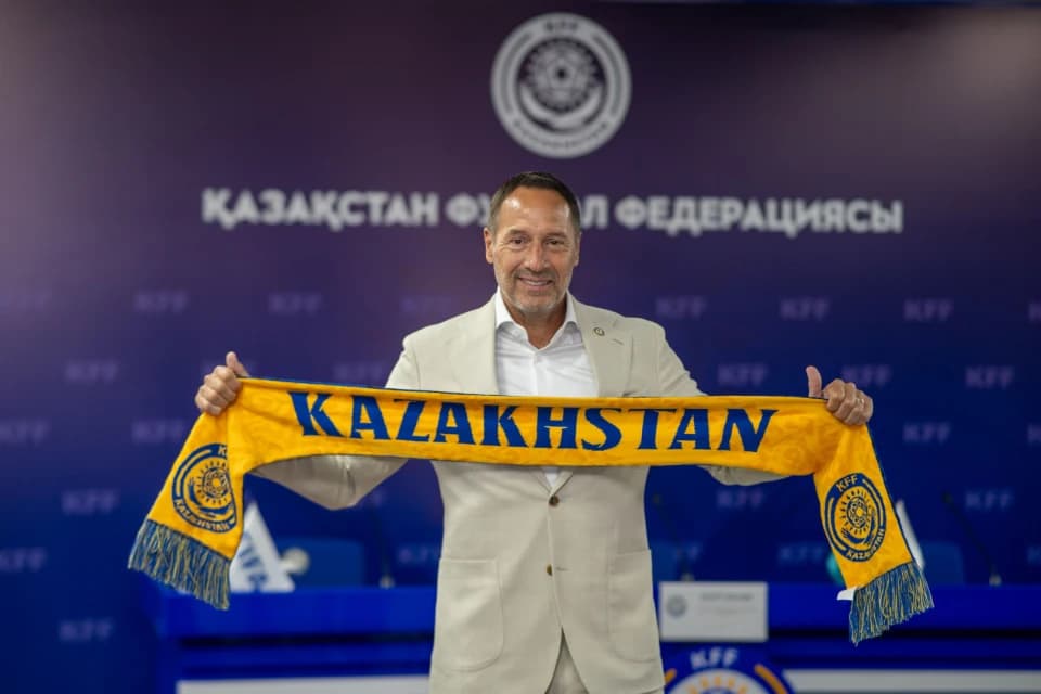 ҚФФ Қазақстан ұлттық құрамасы жаңа бас бапкерді таныстырды